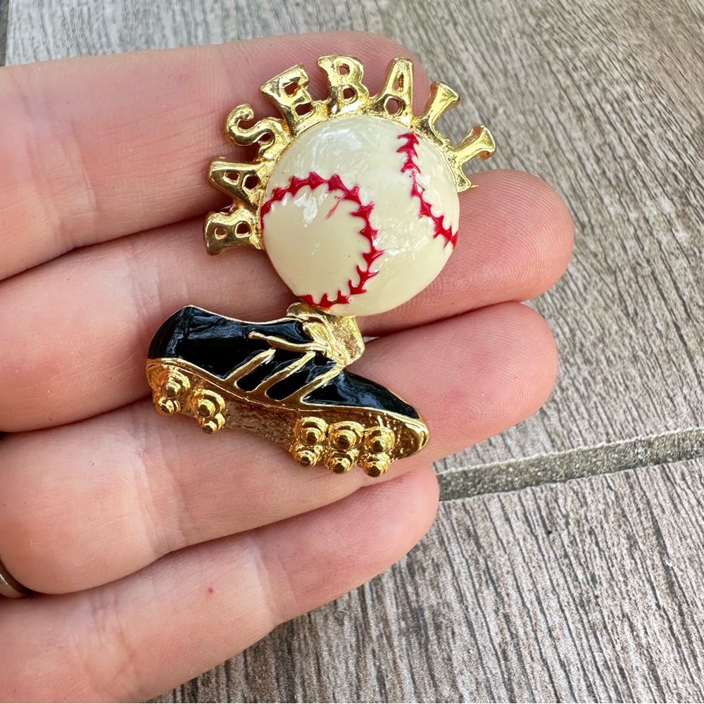 Vintage Baseball Shoe Brooch Pin